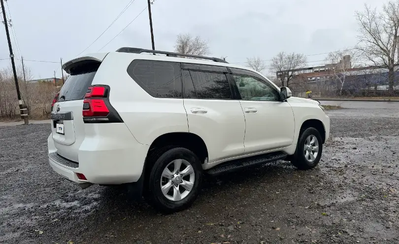 Toyota Land Cruiser Prado 2018 года за 20 900 000 тг. в Усть-Каменогорск фото 4