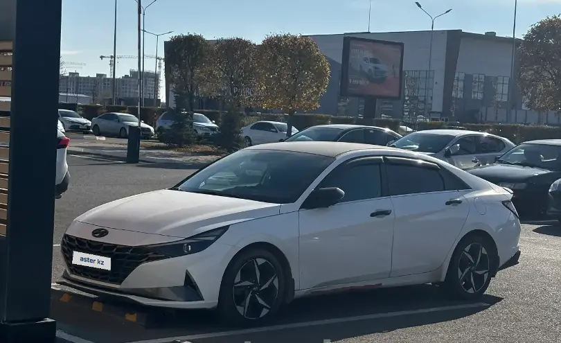 Hyundai Elantra 2021 года за 8 500 000 тг. в Астана фото 1