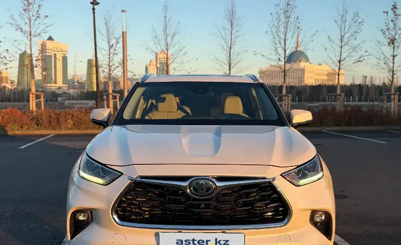 Toyota Highlander 2020 года за 18 000 000 тг. в Астана фото 4