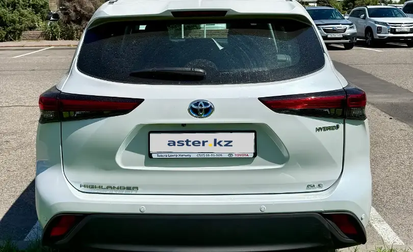 Toyota Highlander 2022 года за 25 500 000 тг. в Алматы фото 4
