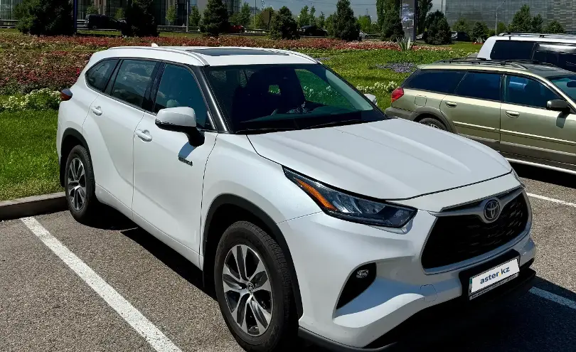 Toyota Highlander 2022 года за 25 500 000 тг. в Алматы фото 3