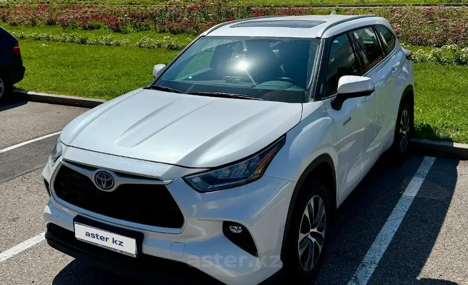 Toyota Highlander 2022 года за 25 500 000 тг. в Алматы