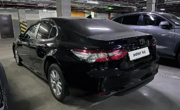 Toyota Camry 2020 года за 11 900 000 тг. в Астана