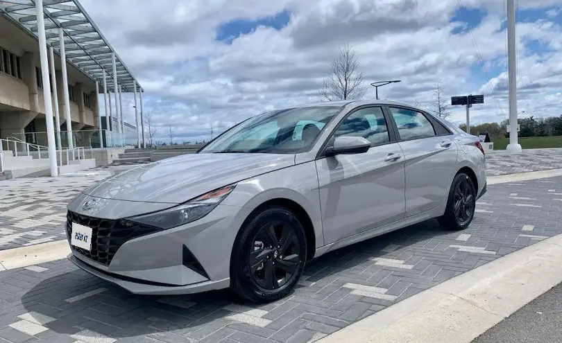 Hyundai Elantra 2021 года за 9 500 000 тг. в Актобе