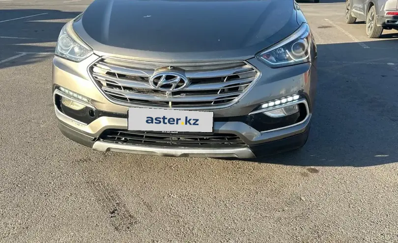Hyundai Santa Fe 2017 года за 8 500 000 тг. в Астана