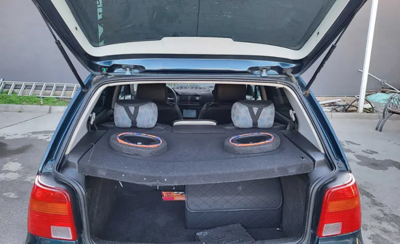 Volkswagen Golf 2000 года за 1 400 000 тг. в Шымкент