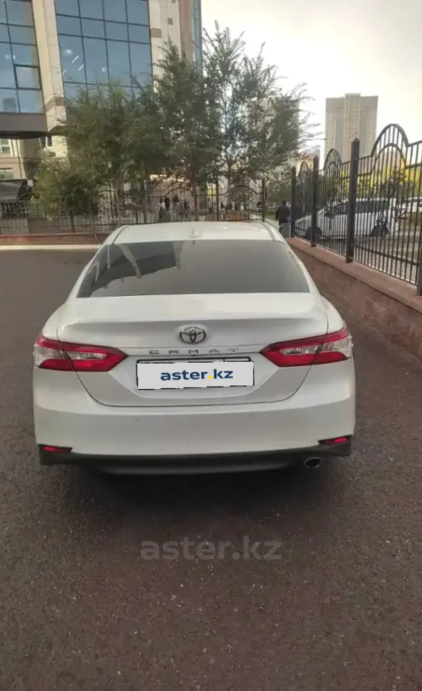 Toyota Camry 2021 года за 14 500 000 тг. в Астана фото 4