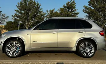 BMW X5 2013 года за 10 000 000 тг. в Усть-Каменогорск