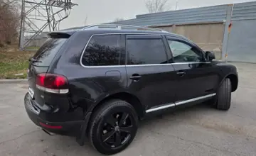 Volkswagen Touareg 2006 года за 6 500 000 тг. в Алматы фото 3