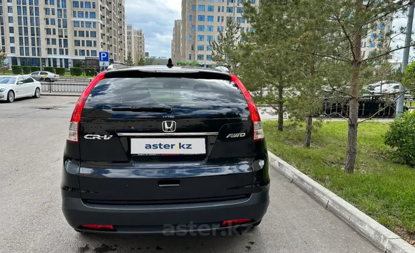 Honda CR-V 2013 года за 10 000 000 тг. в Астана фото 4