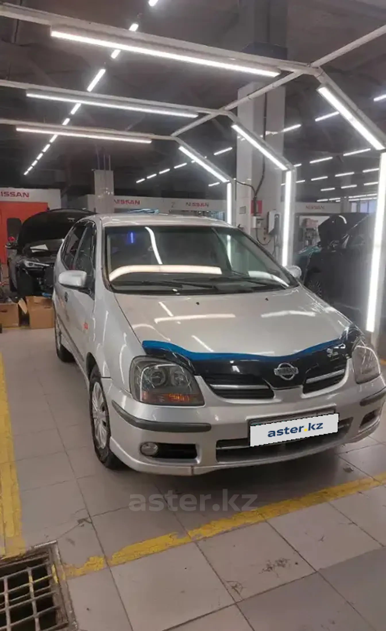 Nissan Almera Tino 2001 года за 1 700 000 тг. в Алматы