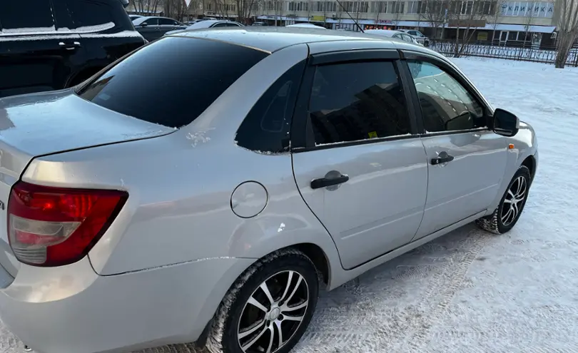 LADA (ВАЗ) Granta 2013 года за 3 000 000 тг. в Астана