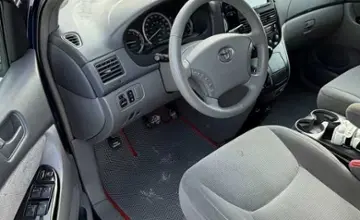 Toyota Sienna 2004 года за 2 800 000 тг. в Семей