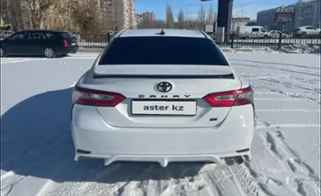 Toyota Camry 2019 года за 11 000 000 тг. в Актобе фото 3