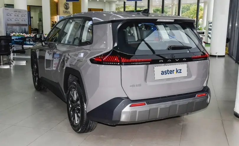Toyota RAV4 2025 года за 17 300 000 тг. в Алматы фото 3