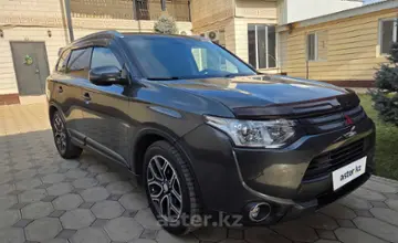 Mitsubishi Outlander 2014 года за 8 200 000 тг. в Шымкент фото 1