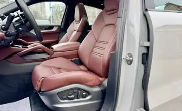 Porsche Cayenne 2024 года за 44 500 000 тг. в Алматы