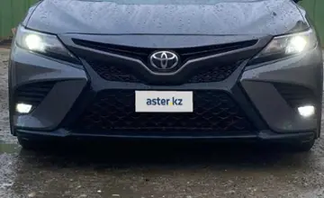 Toyota Camry 2018 года за 9 100 000 тг. в Атырауская область фото 3