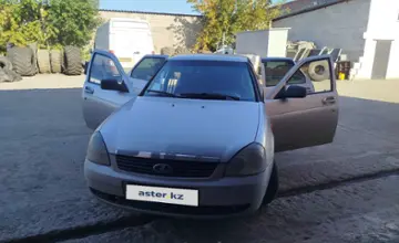 LADA (ВАЗ) Priora 2010 года за 1 600 000 тг. в Астана фото 2