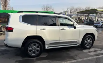 Toyota Land Cruiser 2023 года за 52 000 000 тг. в Алматы фото 2