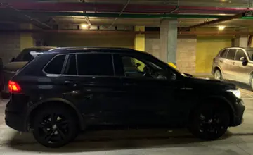 Volkswagen Tiguan 2021 года за 18 000 000 тг. в Астана фото 2