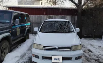 Mitsubishi Chariot 1998 года за 2 200 000 тг. в Алматы фото 2