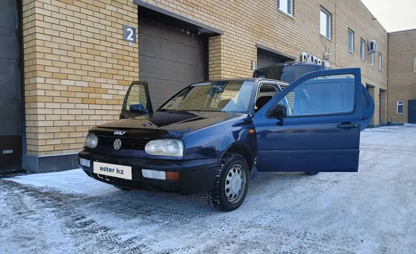 Volkswagen Golf 1993 года за 830 000 тг. в Семей