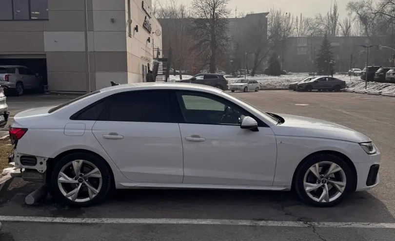 Audi A4 2022 года за 10 500 000 тг. в Алматы фото 4