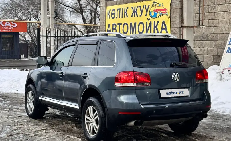 Volkswagen Touareg 2005 года за 2 300 000 тг. в Алматы фото 4