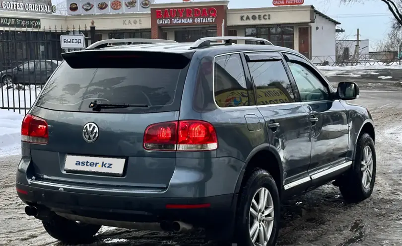 Volkswagen Touareg 2005 года за 2 300 000 тг. в Алматы фото 3