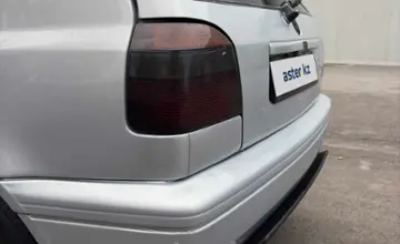 Volkswagen Golf 1998 года за 2 800 000 тг. в Алматы фото 4