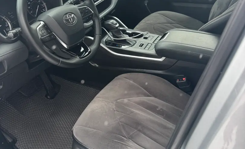 Toyota Highlander 2021 года за 21 000 000 тг. в Карагандинская область фото 4