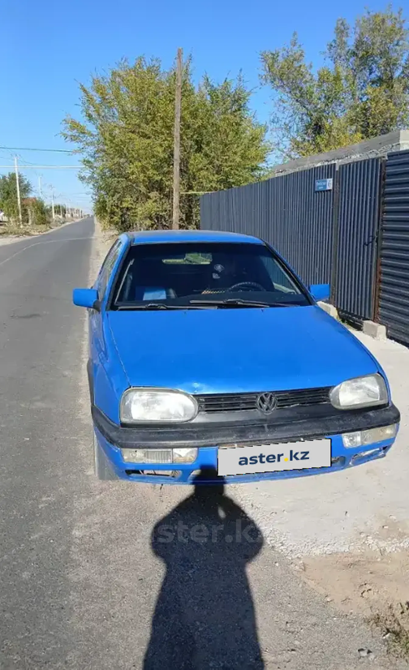 Volkswagen Golf 1995 года за 900 000 тг. в Алматы фото 1