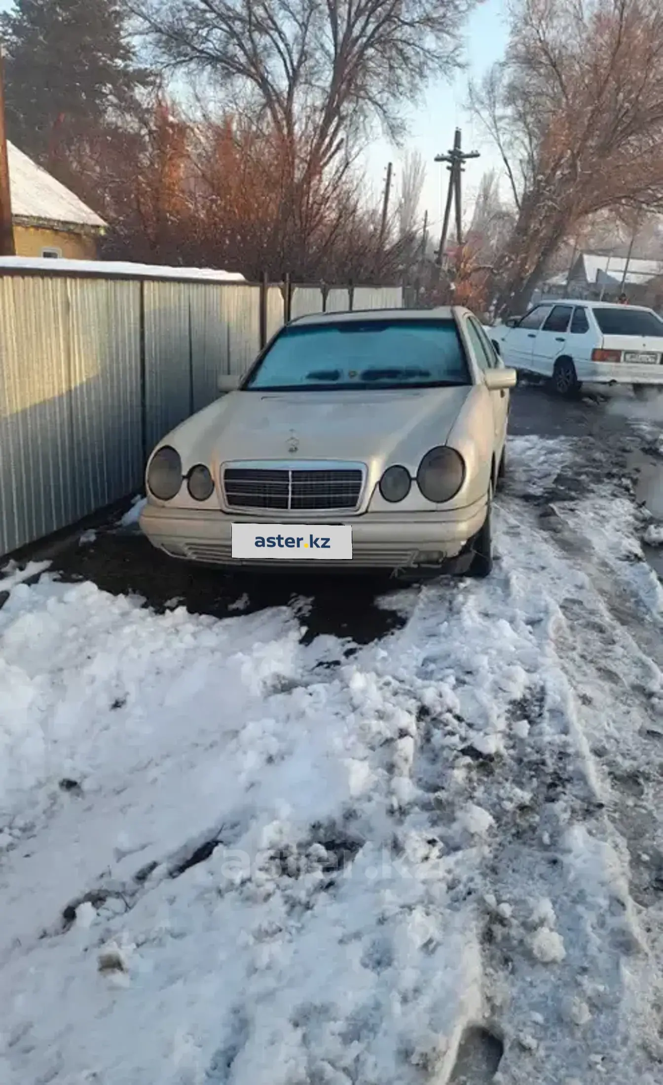 Mercedes-Benz E-Класс 1995 года за 1 850 000 тг. в Талдыкорган фото 2