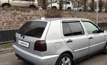 Volkswagen Golf 1998 года за 2 800 000 тг. в Алматы фото 3