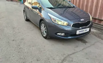 Kia Ceed 2014 года за 6 000 000 тг. в Астана фото 3