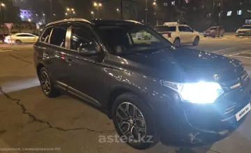 Mitsubishi Outlander 2014 года за 8 200 000 тг. в Шымкент фото 2