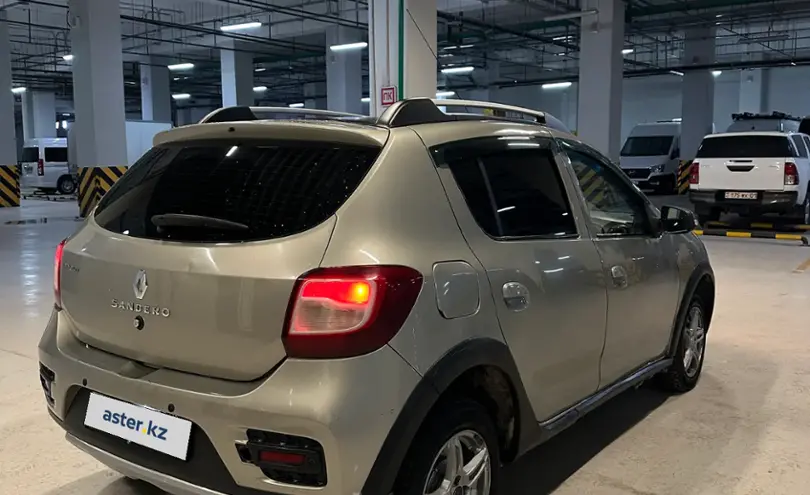 Renault Sandero 2017 года за 3 300 000 тг. в Астана