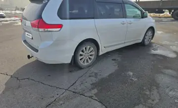 Toyota Sienna 2012 года за 13 900 000 тг. в Алматы фото 4