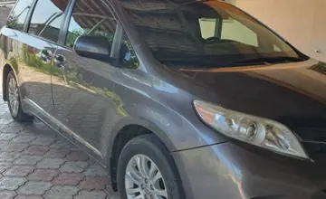 Toyota Sienna 2017 года за 17 000 000 тг. в Алматы фото 3