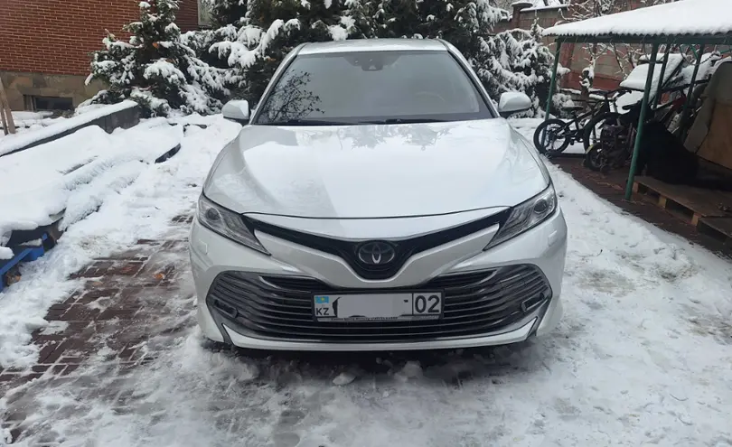 Toyota Camry 2020 года за 15 500 000 тг. в Алматы
