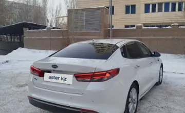 Kia K5 2016 года за 8 300 000 тг. в Астана фото 3