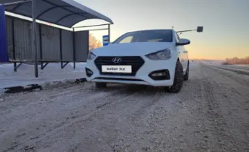 Hyundai Accent 2020 года за 7 000 000 тг. в Уральск фото 3