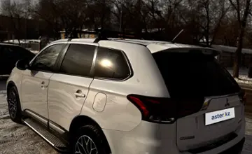 Mitsubishi Outlander 2016 года за 9 500 000 тг. в Караганда фото 3
