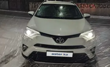 Toyota RAV4 2017 года за 10 800 000 тг. в Алматы фото 3