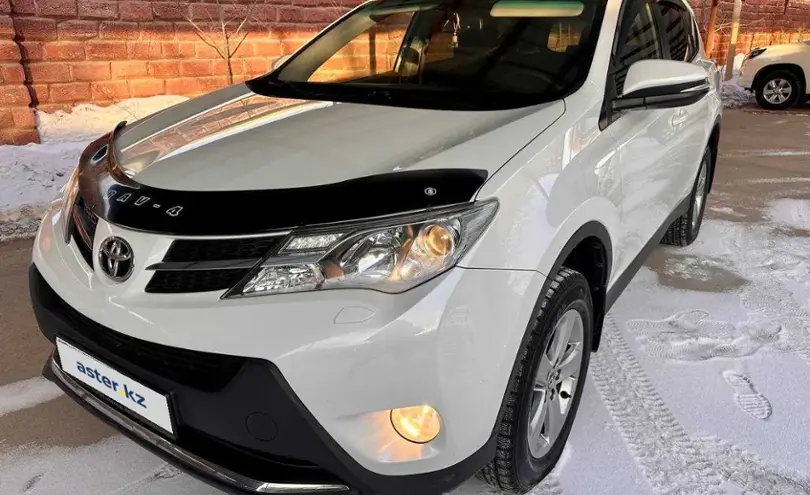 Toyota RAV4 2015 года за 10 850 000 тг. в Актобе фото 4