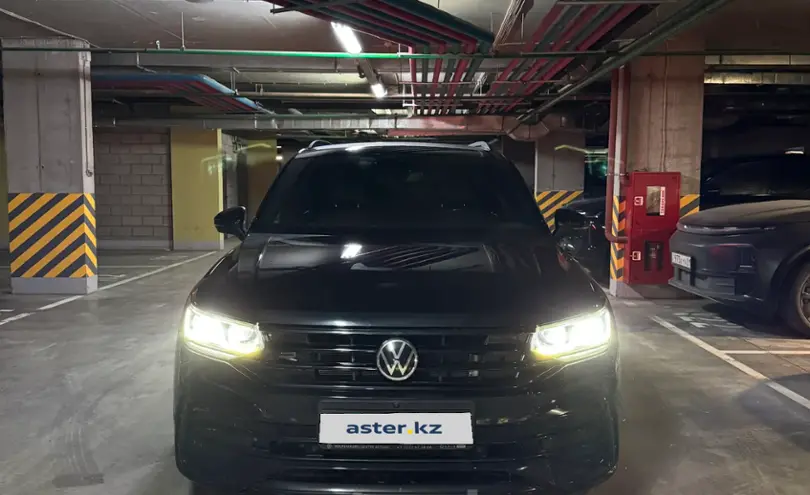 Volkswagen Tiguan 2021 года за 18 000 000 тг. в Астана