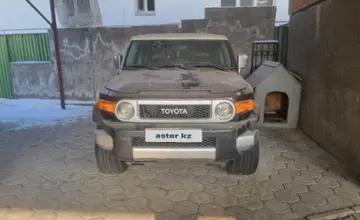 Toyota FJ Cruiser 2006 года за 14 500 000 тг. в Алматы фото 1