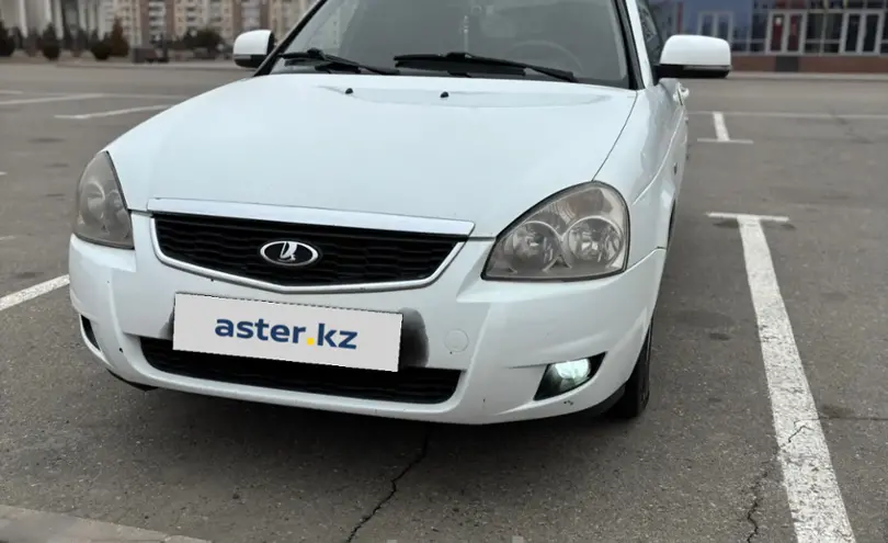 LADA (ВАЗ) Priora 2014 года за 2 100 000 тг. в Талдыкорган фото 2