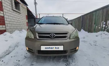 Toyota Avensis Verso 2002 года за 4 200 000 тг. в Астана фото 2